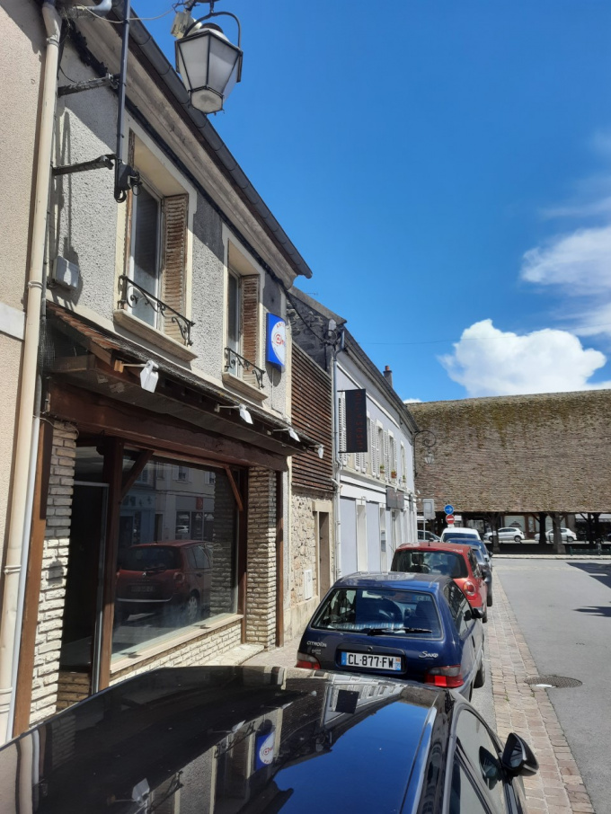 Location Immobilier Professionnel Local commercial Milly-la-Forêt (91490)